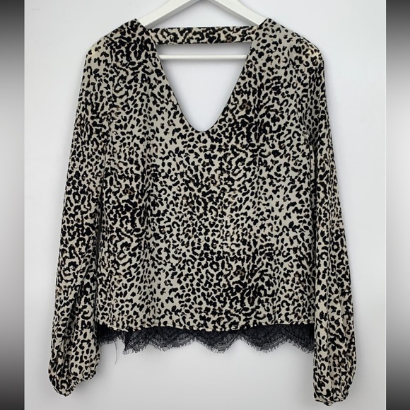 Daytrip Leopard print long sleeve Blouse size small - Picture 1 of 9